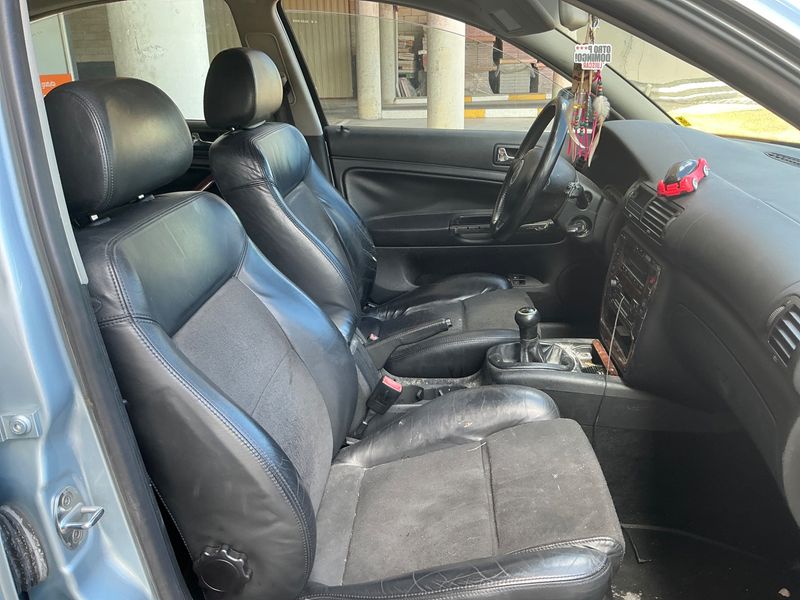 Volkswagen Passat 1.9 TDI Highline 2001 – снимка 3