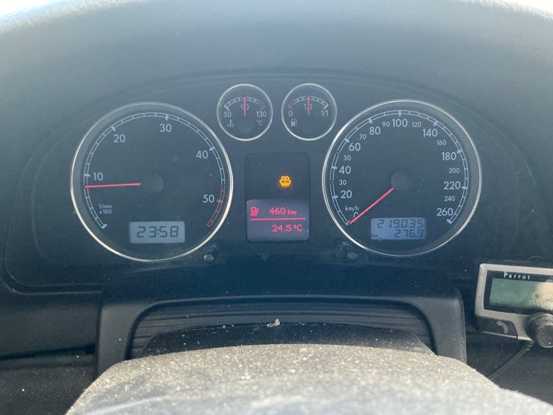 Volkswagen Passat 1.9 TDI Highline 2001 – снимка 4