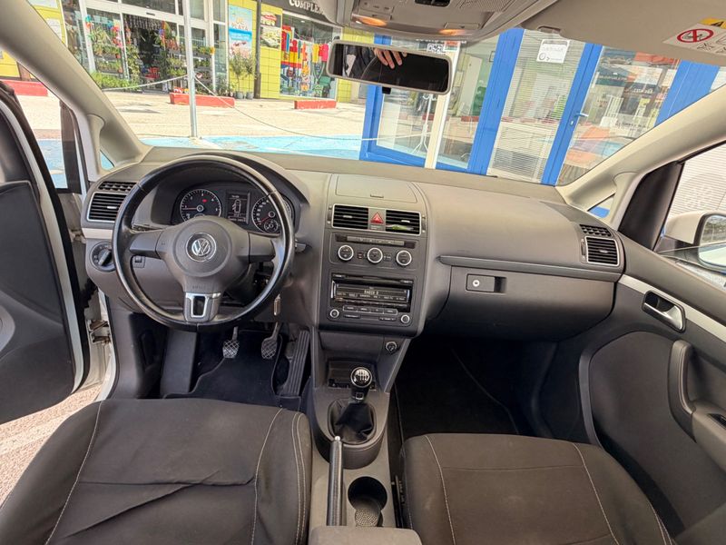 Volkswagen Touran 1.6 TDI Edition 2015 – снимка 17