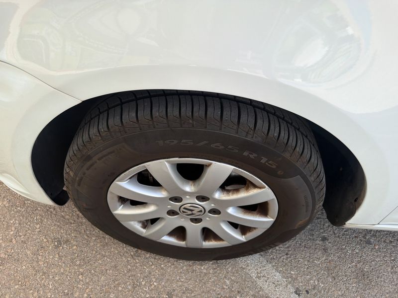Volkswagen Touran 1.6 TDI Edition 2015 – снимка 3