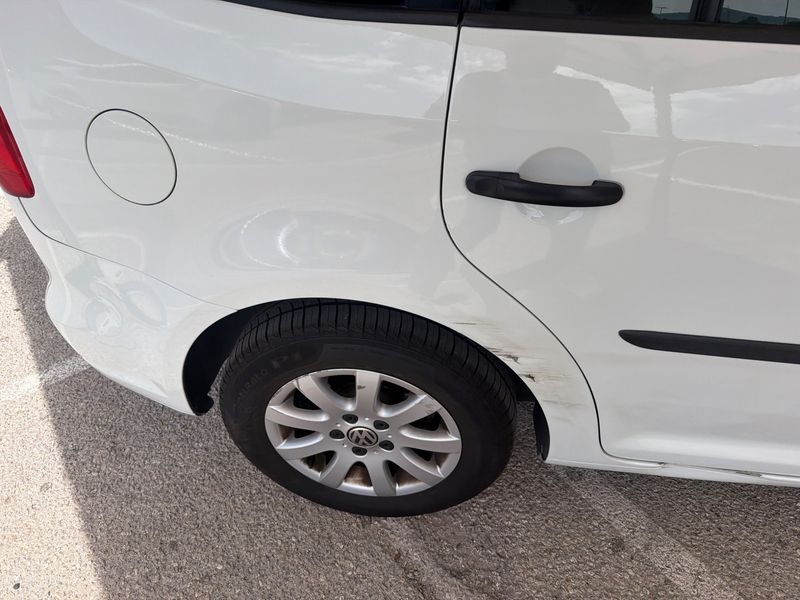 Volkswagen Touran 1.6 TDI Edition 2015 – снимка 22