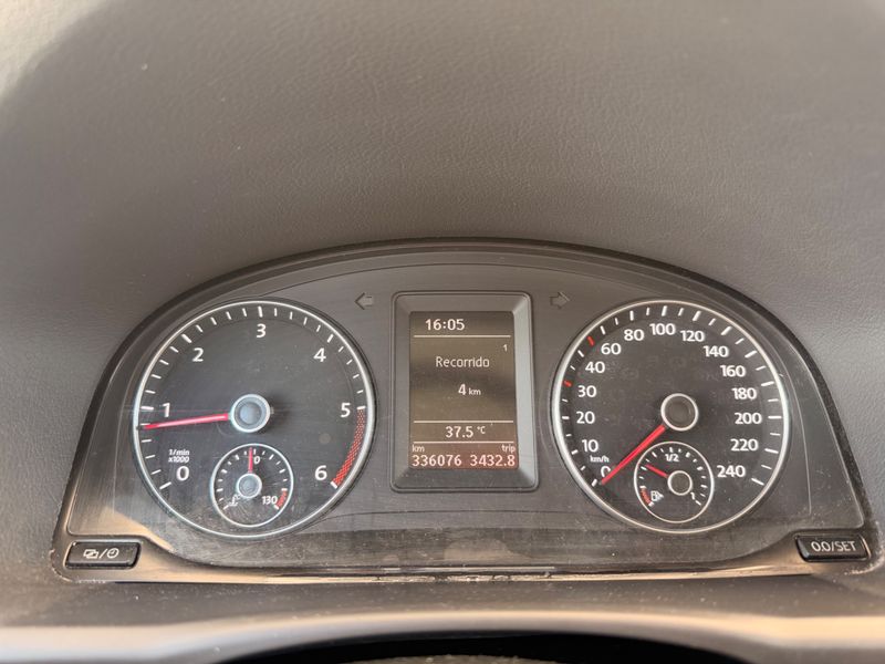 Volkswagen Touran 1.6 TDI Edition 2015 – снимка 18