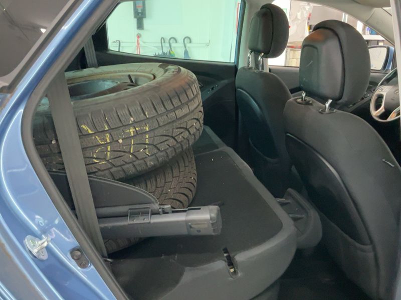 Hyundai ix35 1.6 5 Star Edition 2WD — zdjęcie 14