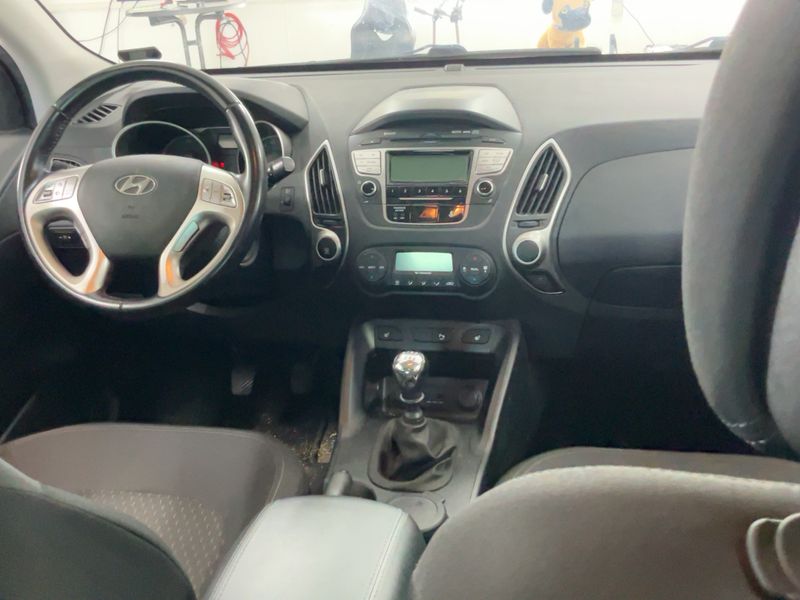 Hyundai ix35 1.6 5 Star Edition 2WD — zdjęcie 12
