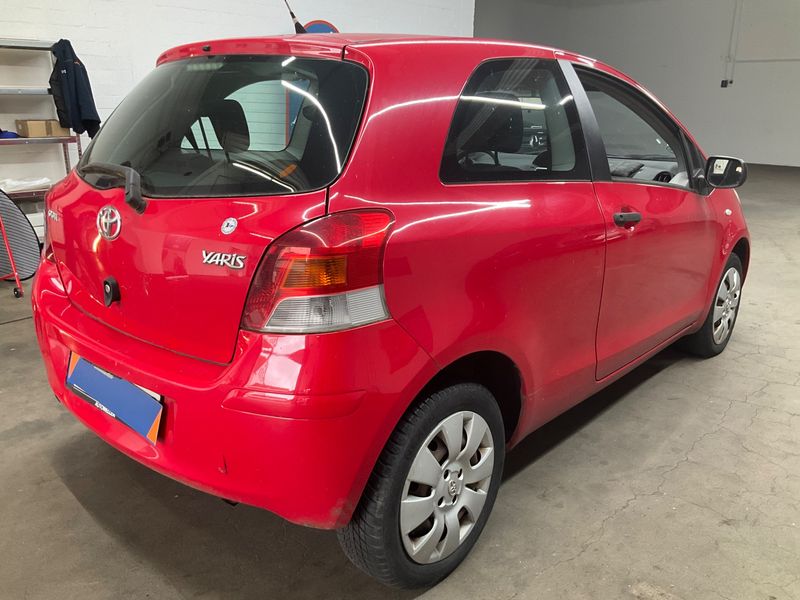 Toyota Yaris 1.0 VVT-i Cool 2009 – снимка 2