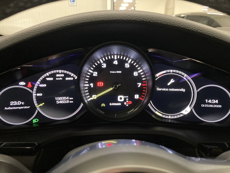 Porsche Cayenne E-Hybrid — zdjęcie 12