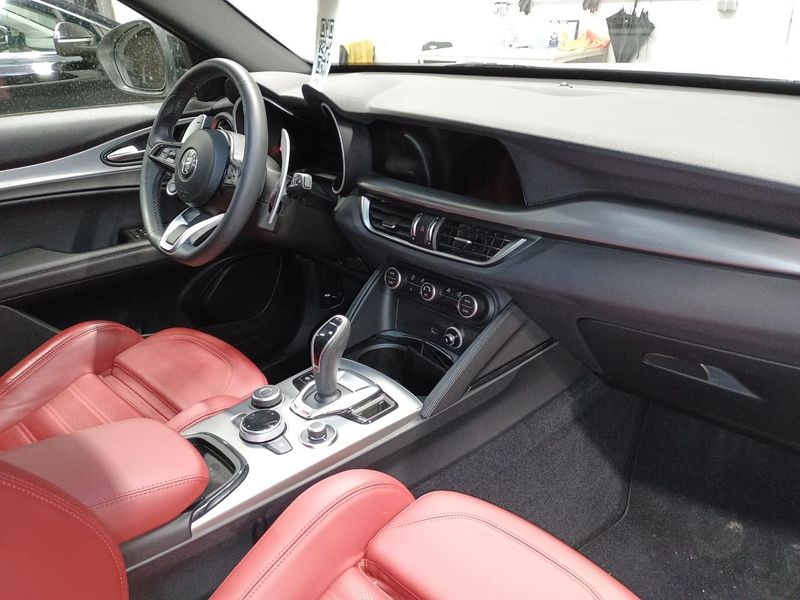 Alfa Romeo Stelvio 2.2 JTDM Veloce Q4 — zdjęcie 6