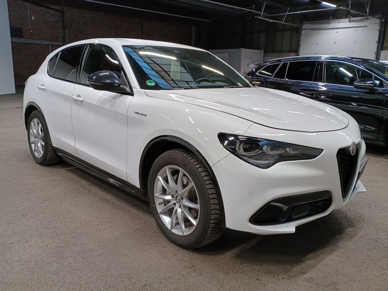 Alfa Romeo Stelvio 2.2 JTDM Veloce Q4 — zdjęcie 4