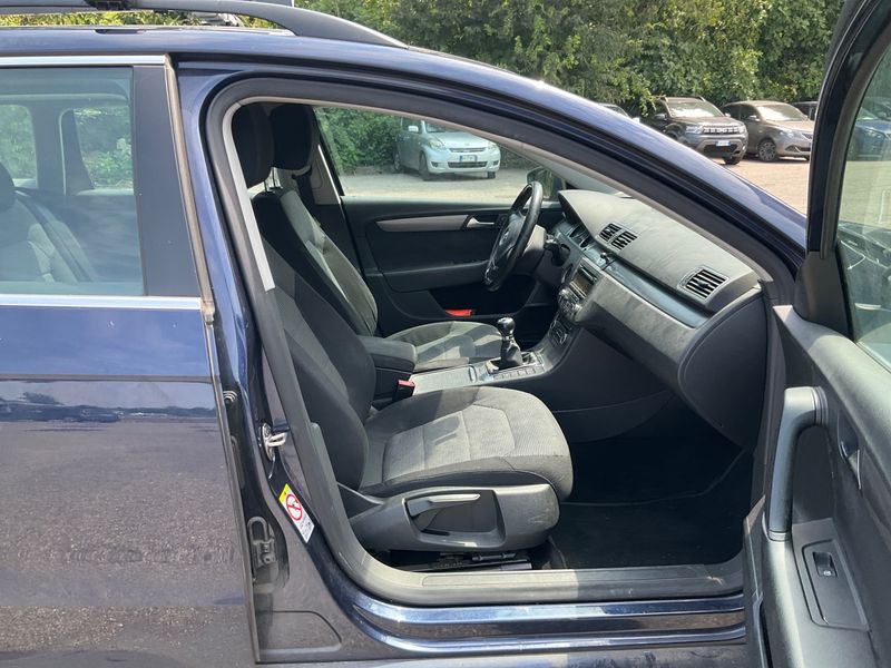 Volkswagen Passat 1.6 TDI Comfortline BlueMotion Tech — zdjęcie 3