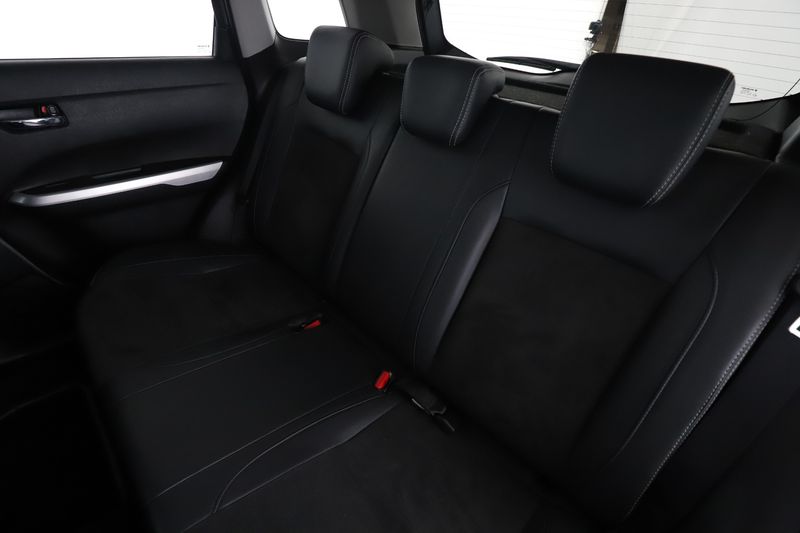 Suzuki Vitara 1.6 DDiS V-Top 4x2 — zdjęcie 14