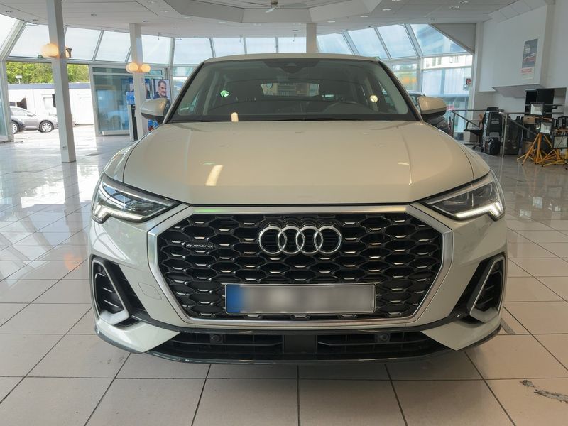 Audi Q3 Sportback 40 TFSI quattro S line — zdjęcie 9