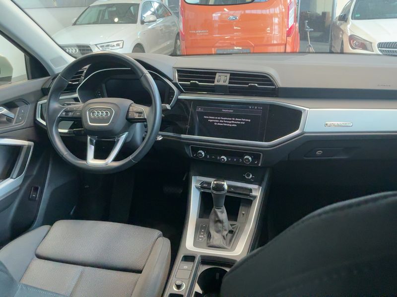 Audi Q3 Sportback 40 TFSI quattro S line — zdjęcie 12