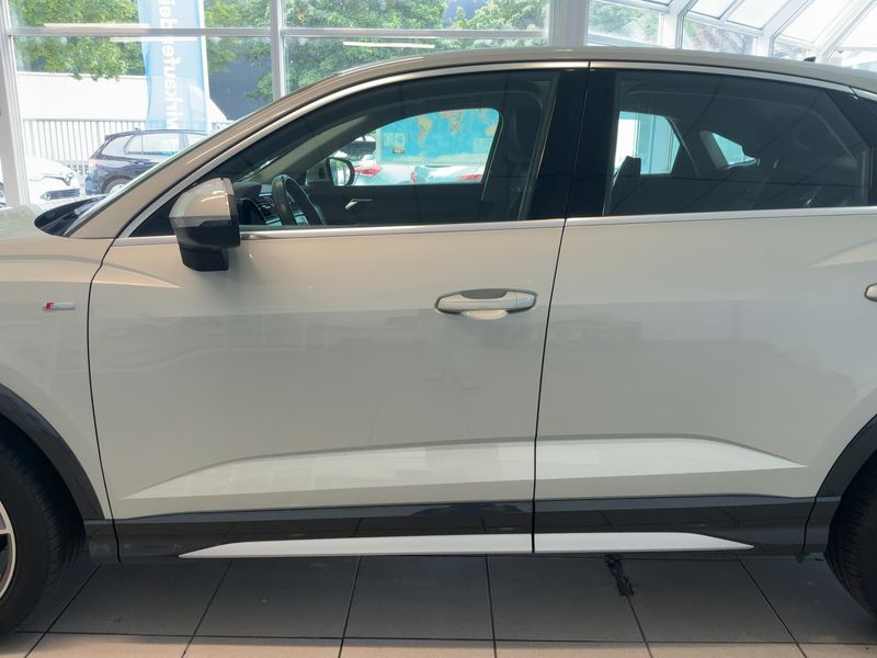 Audi Q3 Sportback 40 TFSI quattro S line — zdjęcie 4