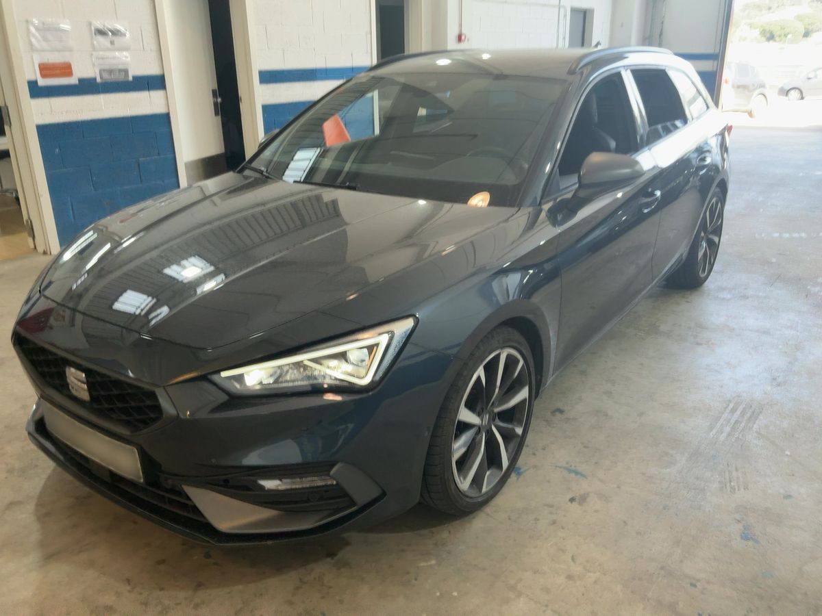 Seat Leon 2021 — photo 1