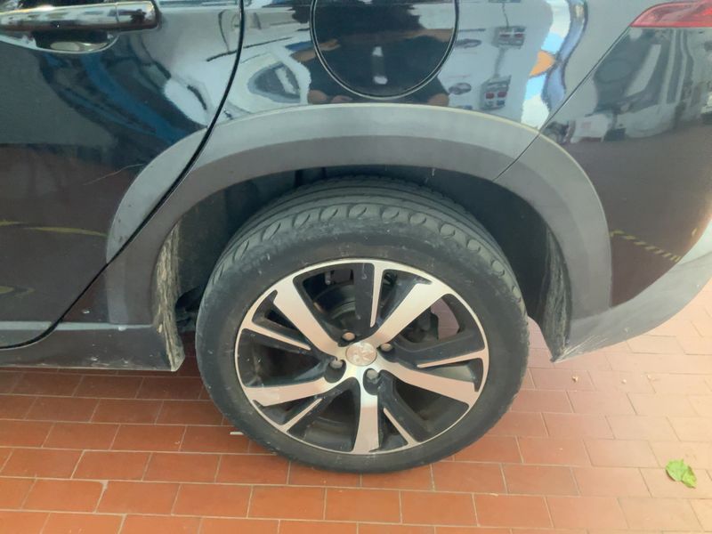 Peugeot 2008 1.6 Blue-HDi Allure 2016 – снимка 5