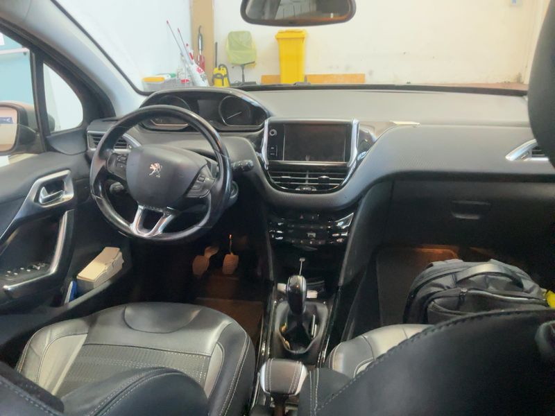 Peugeot 2008 1.6 Blue-HDi Allure 2016 – снимка 18