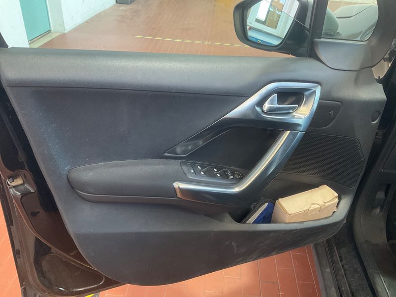 Peugeot 2008 1.6 Blue-HDi Allure 2016 – снимка 26
