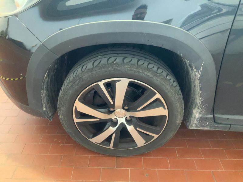 Peugeot 2008 1.6 Blue-HDi Allure 2016 – снимка 3