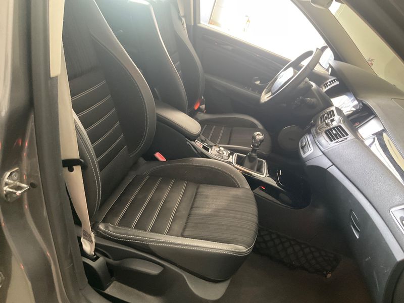 Renault Laguna 2.0 dCi Energy BOSE Edition — zdjęcie 3