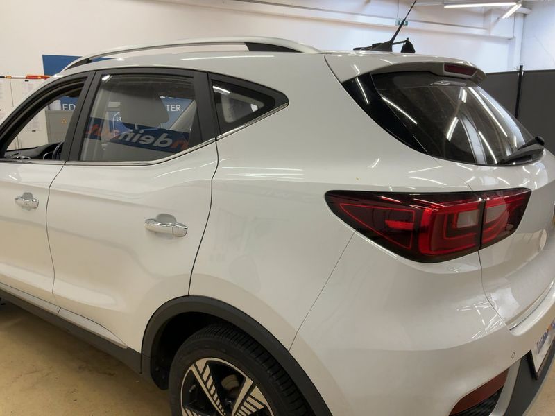 MG ZS electric drive 105 kW Luxury — zdjęcie 3