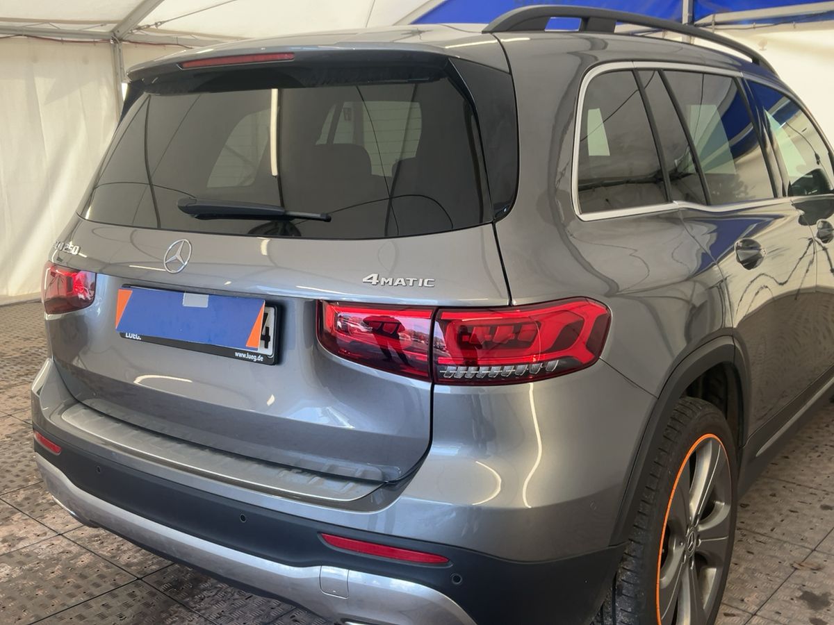 Mercedes-Benz GLB-Klasse 2020 — photo 9