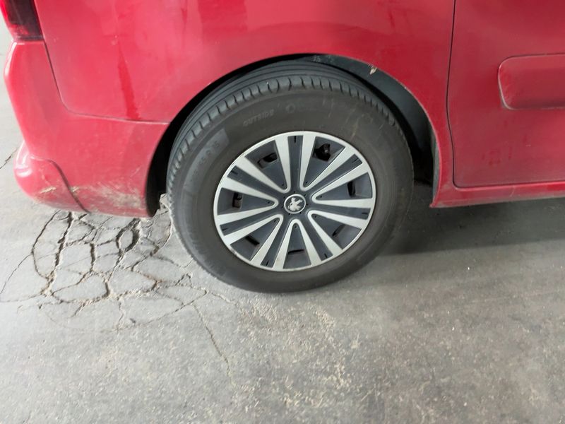 Peugeot Partner 1.6 Blue-HDi Active 2017 – снимка 9