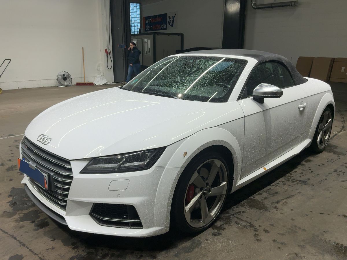 Audi TTS 2.0 TFSI quattro Roadster