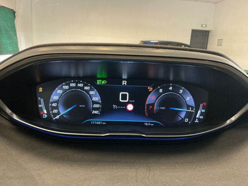 Peugeot 3008 1.2 PureTech Allure — zdjęcie 13