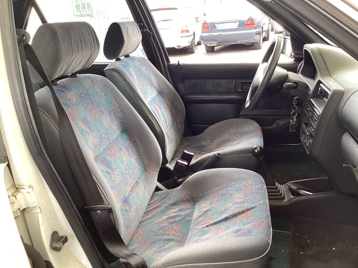 Peugeot 106 1997 — photo 4