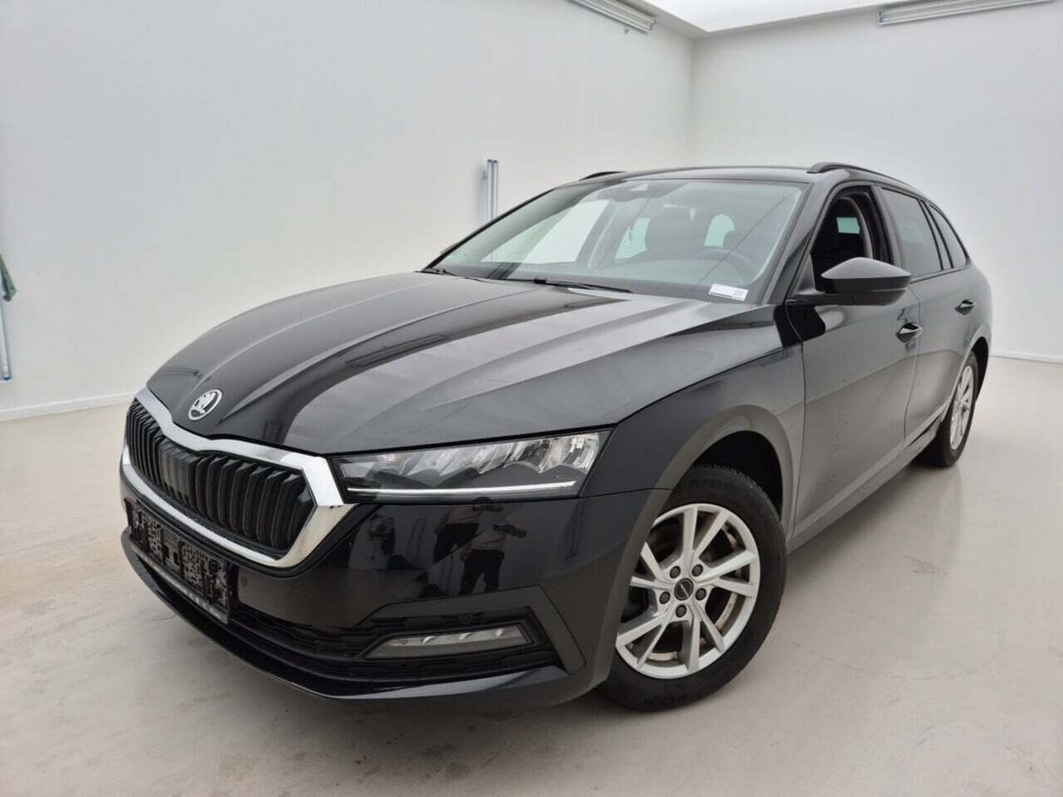 Skoda Octavia 2023 — photo 1
