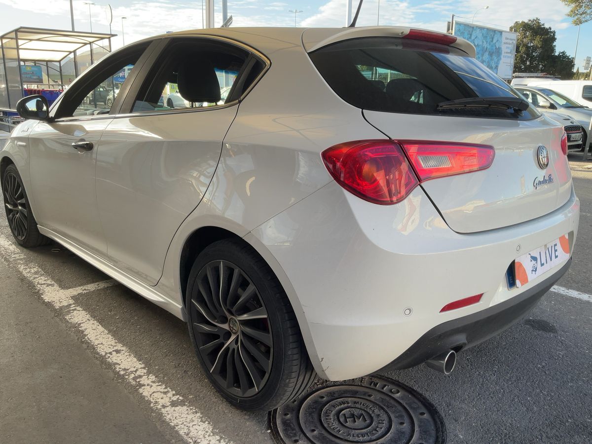 Alfa Romeo 2015 — photo 7