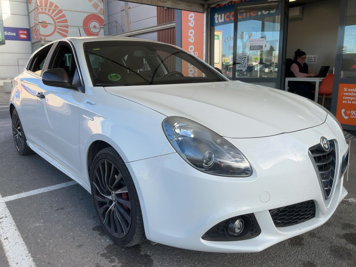 Alfa Romeo 2015 — photo 13