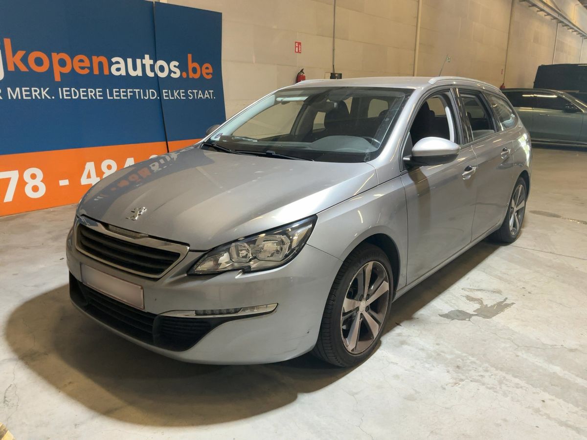Peugeot 308 2015 — photo 1