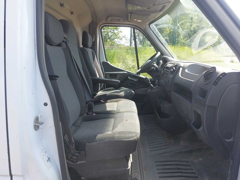 Renault Master 2.3 dCi L2H2 3,3 Grand Confort — zdjęcie 10