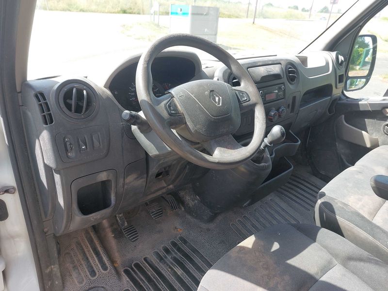 Renault Master 2.3 dCi L2H2 3,3 Grand Confort — zdjęcie 11