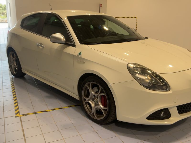 Alfa Romeo Giulietta 1.8 Turbo Quadrifoglio Verde — zdjęcie 8