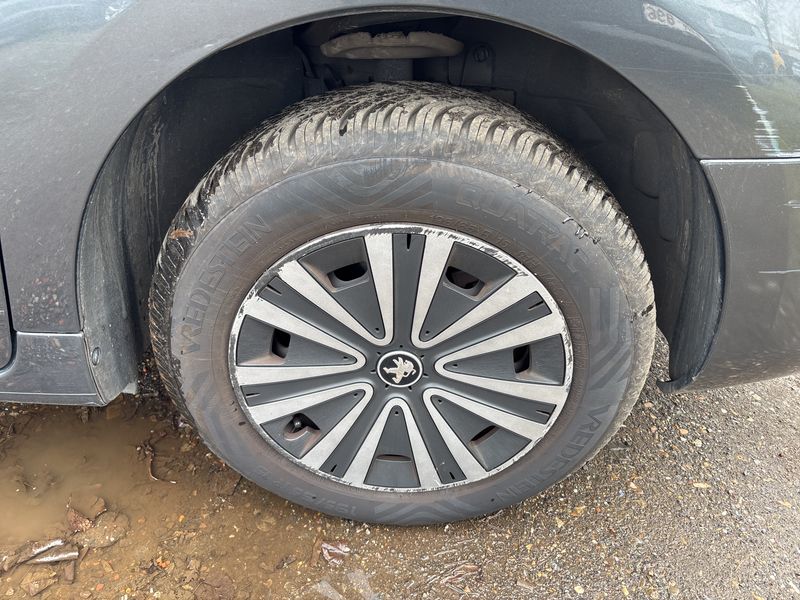 Peugeot Partner 1.2 PureTech Active 2018 – снимка 21