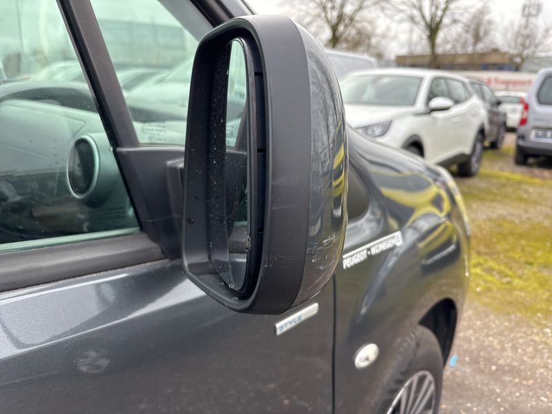 Peugeot Partner 1.2 PureTech Active 2018 – снимка 26