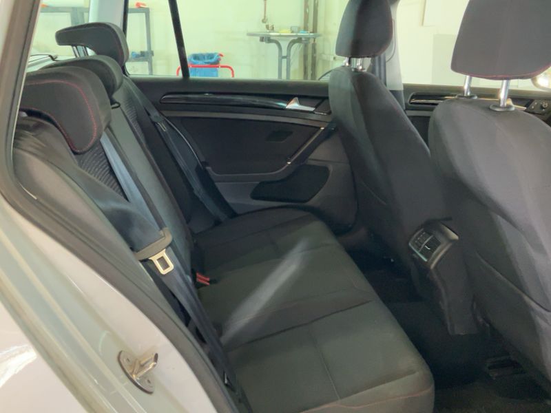 Volkswagen Golf VII 1.0 TSI Sound 2018 – снимка 19