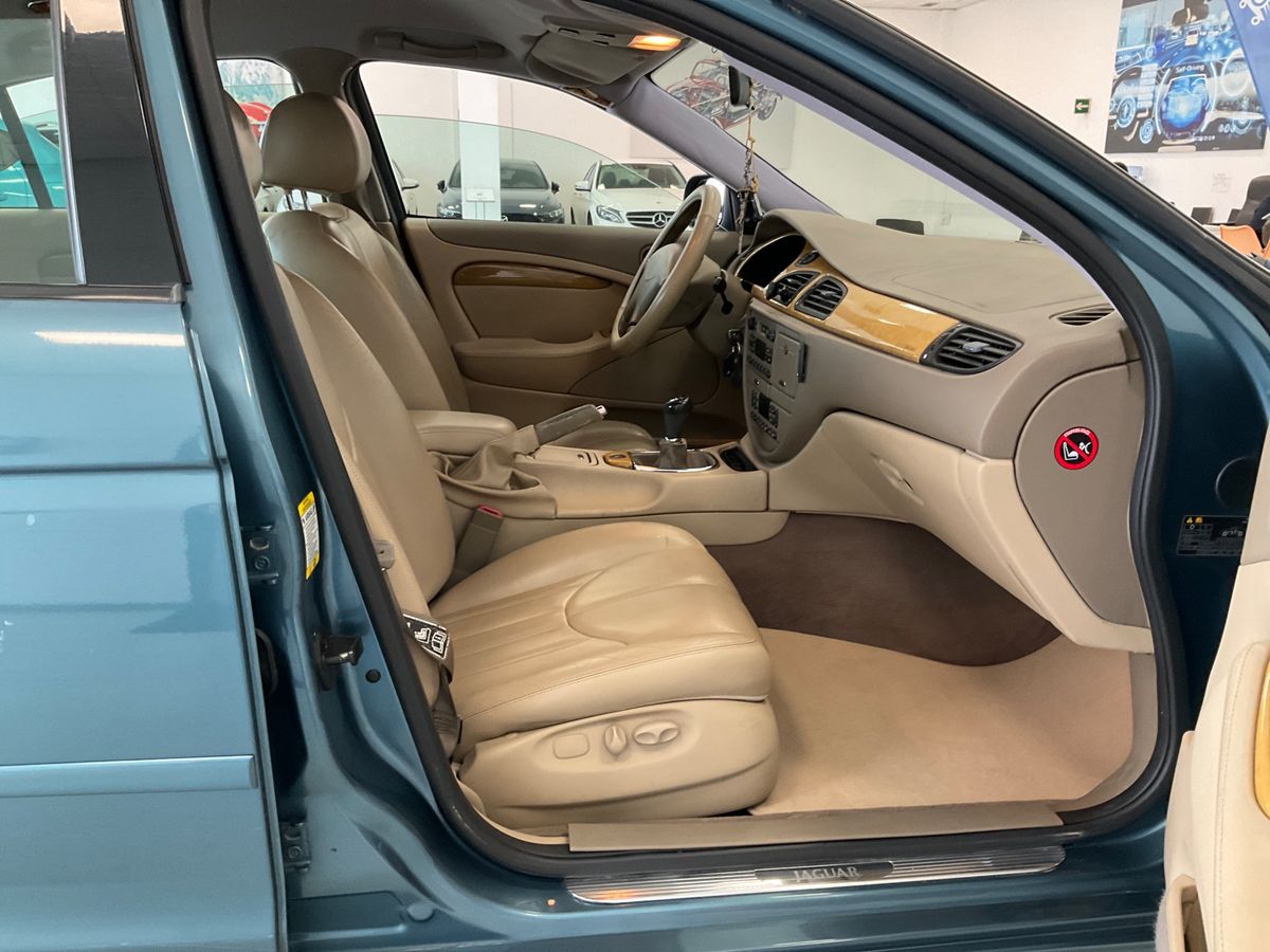 Jaguar S-TYPE 2000 — photo 4