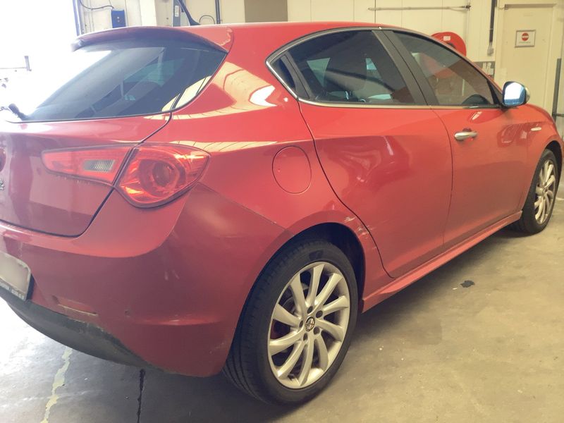 Alfa Romeo Giulietta 1.6 JTDM Turismo — zdjęcie 6