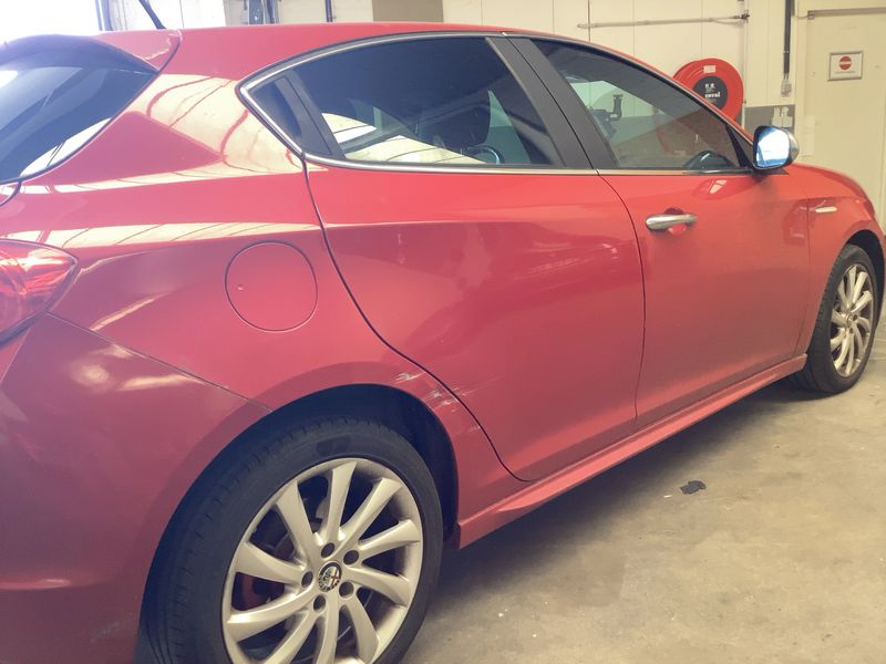Alfa Romeo Giulietta 1.6 JTDM Turismo — zdjęcie 7