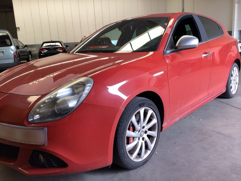 Alfa Romeo Giulietta 1.6 JTDM Turismo — zdjęcie 2
