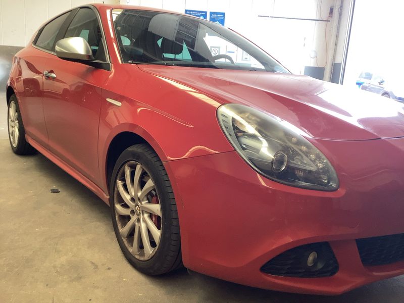 Alfa Romeo Giulietta 1.6 JTDM Turismo — zdjęcie 8