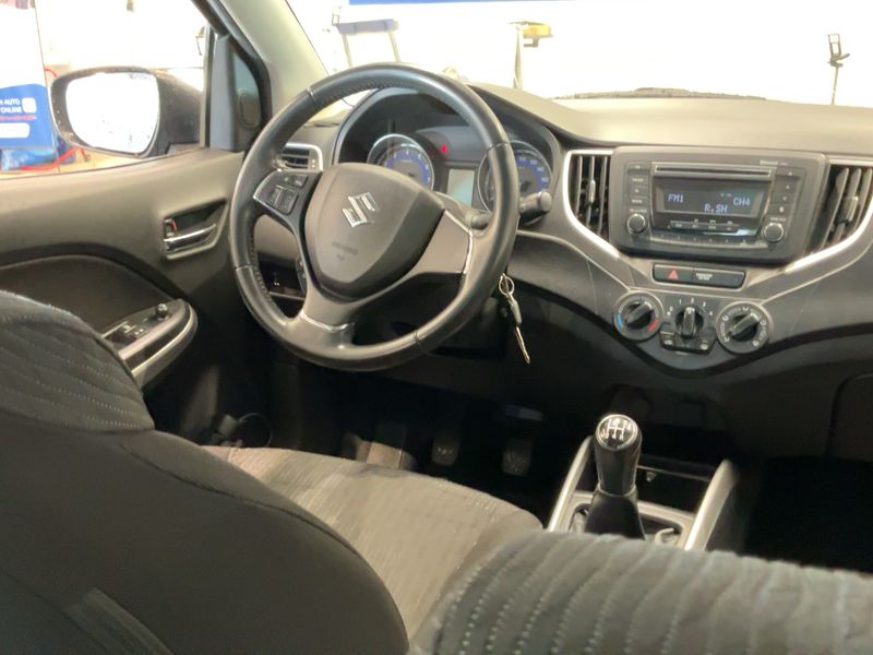 Suzuki Baleno 1.2 DualJet Basic — zdjęcie 12