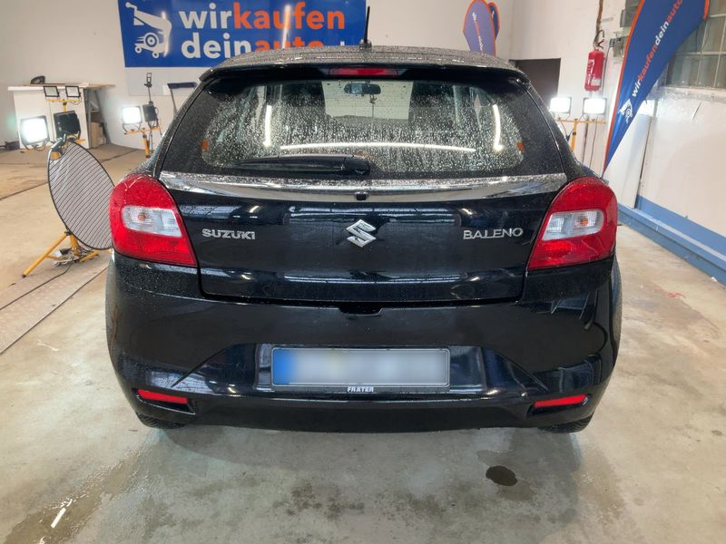 Suzuki Baleno 1.2 DualJet Basic — zdjęcie 5