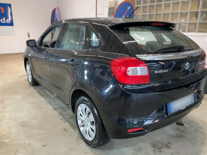 Suzuki Baleno 1.2 DualJet Basic — zdjęcie 3
