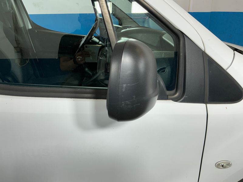 Peugeot Partner 1.6 Blue-HDi L1 Premium Pack 2017 – снимка 22