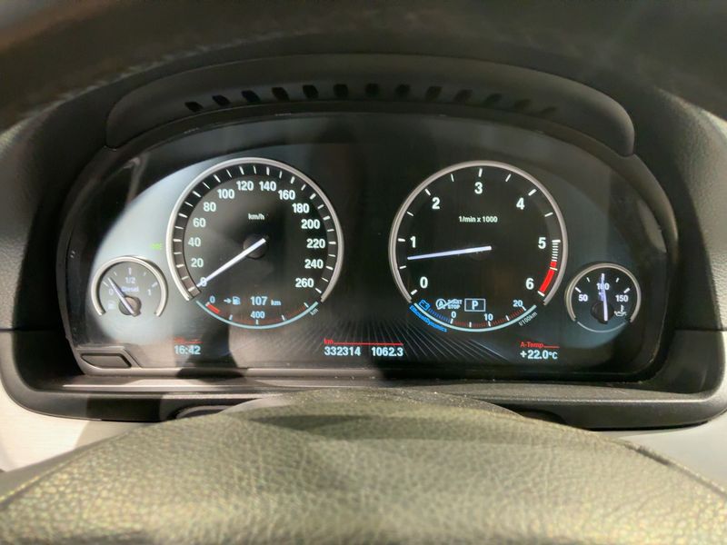 BMW 5er 530d xDrive 2013 – снимка 19