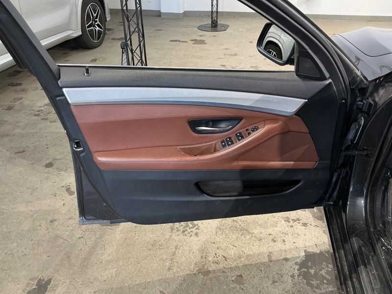 BMW 5er 530d xDrive 2013 – снимка 30